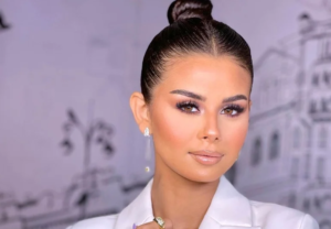الممثلة المصرية منة عرفة 