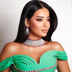 النجمة العراقية رحمة رياض 