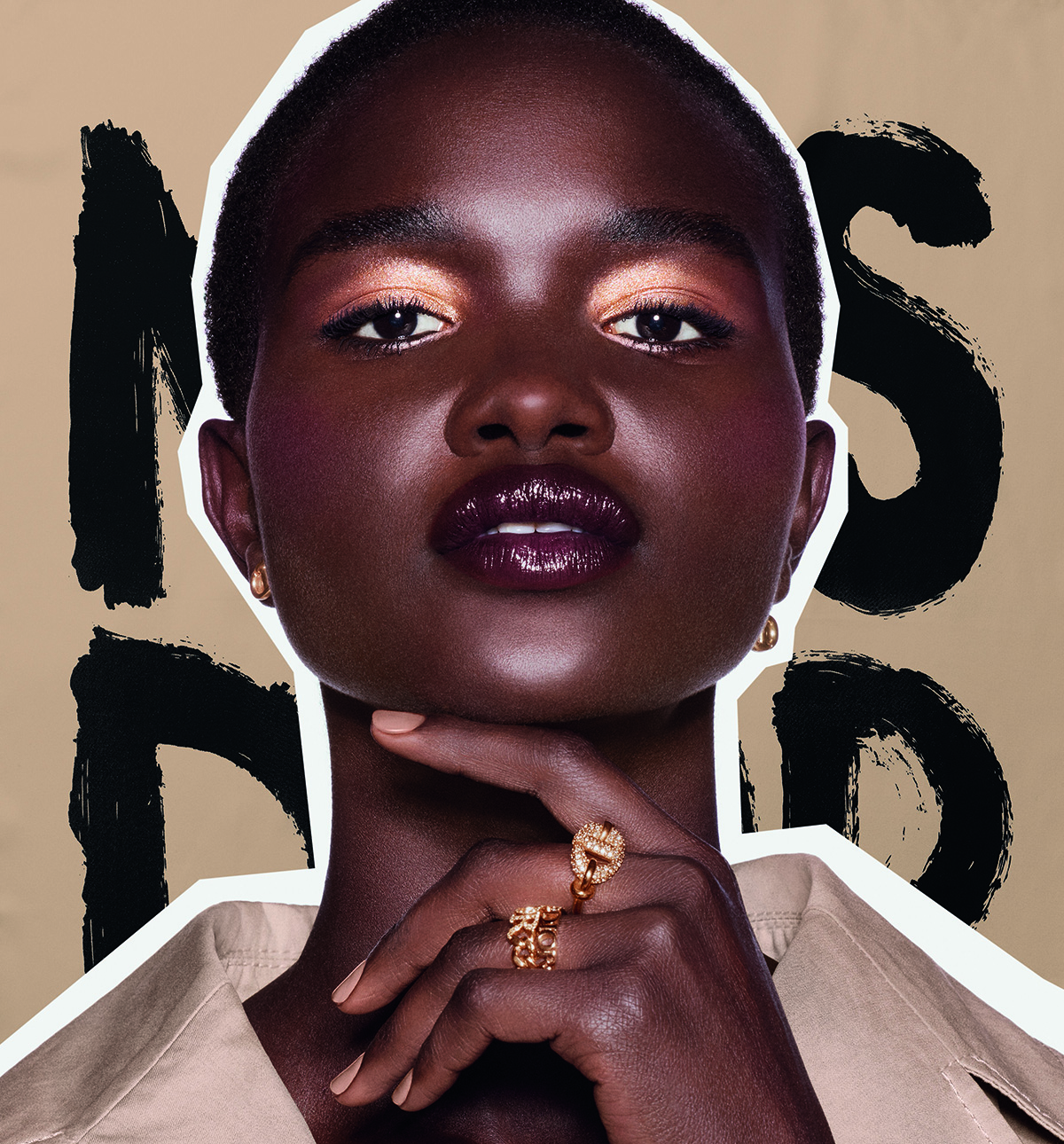 أكون تشانغكو تتألق بإطلالة Wild Beige الطبيعية والهادئة