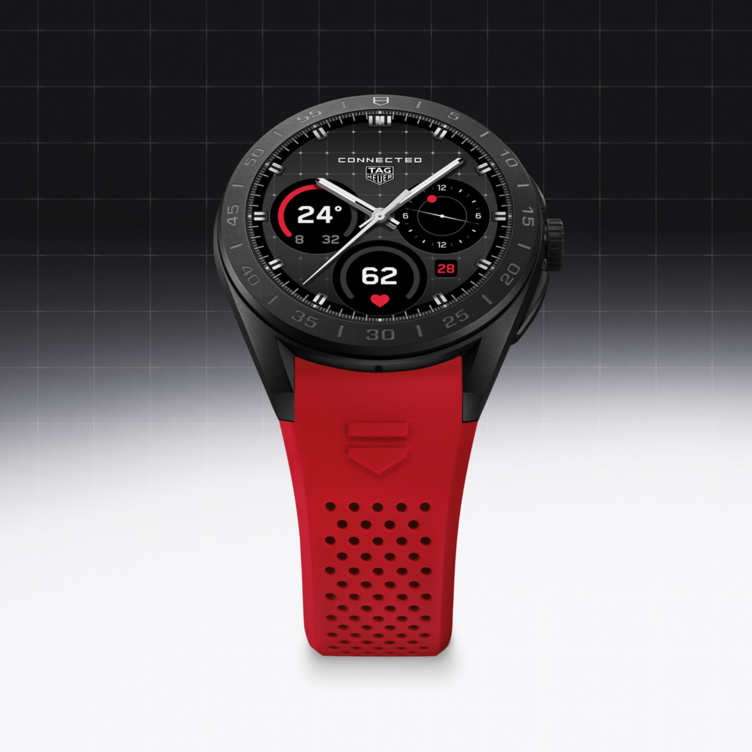 ساعة TAG Heuer Connected Calibre E5 ترافق البطل خلال مهمته الفضائية