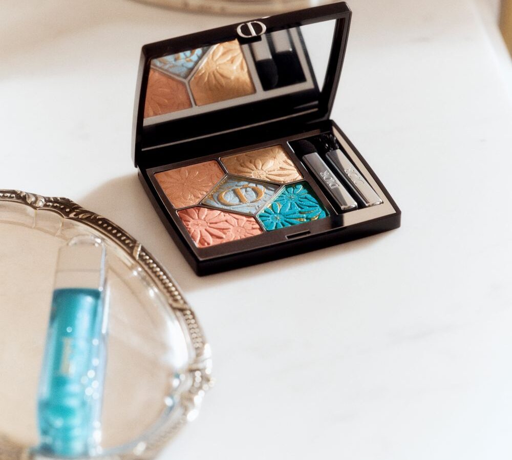   توهّج شمسي بلمسة واحدة… بشرة مضيئة تعكس دفء الصيف