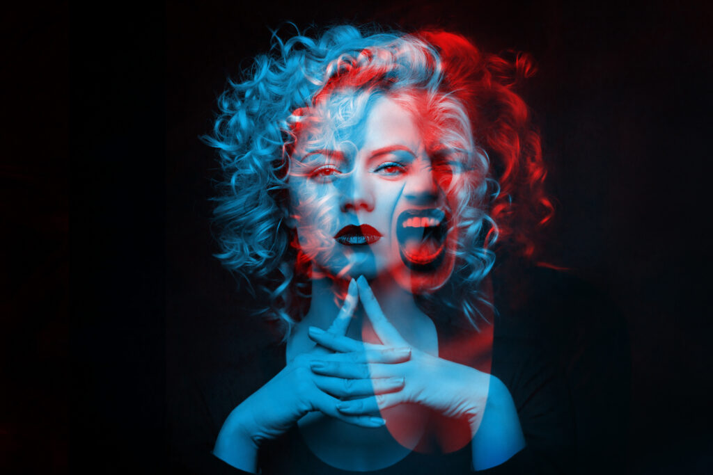 تأثير الهالة: عندما يُشكّل الانطباع الأول قناعاً يخفي أعماق الحقيقة