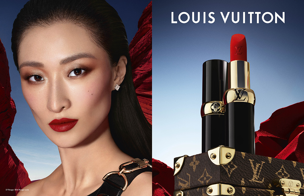   تشو وونغ تجسّد التوازن بين الأنوثة والجرأة في لوحة ألوان Louis Vuitton  