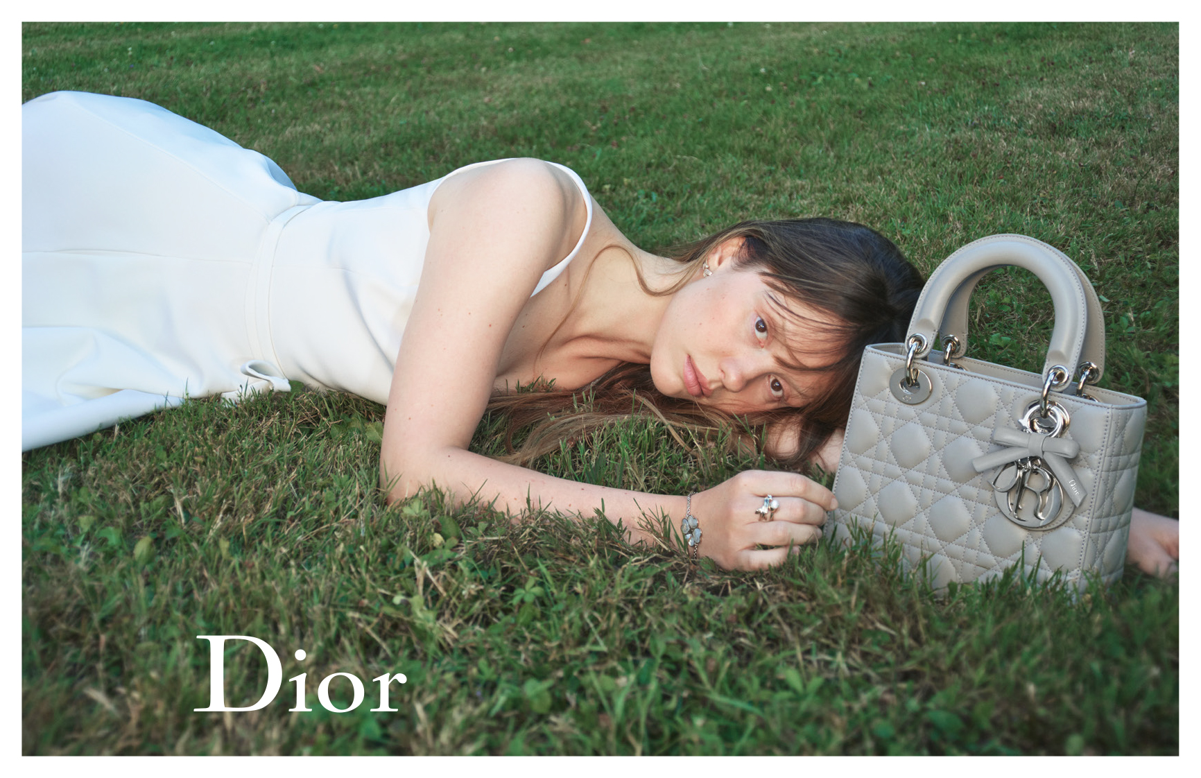 ديور تكشف عن حملة Lady Dior الجديدة بمشاركة ميا غوث وغريتا لي وميكي ماديسون