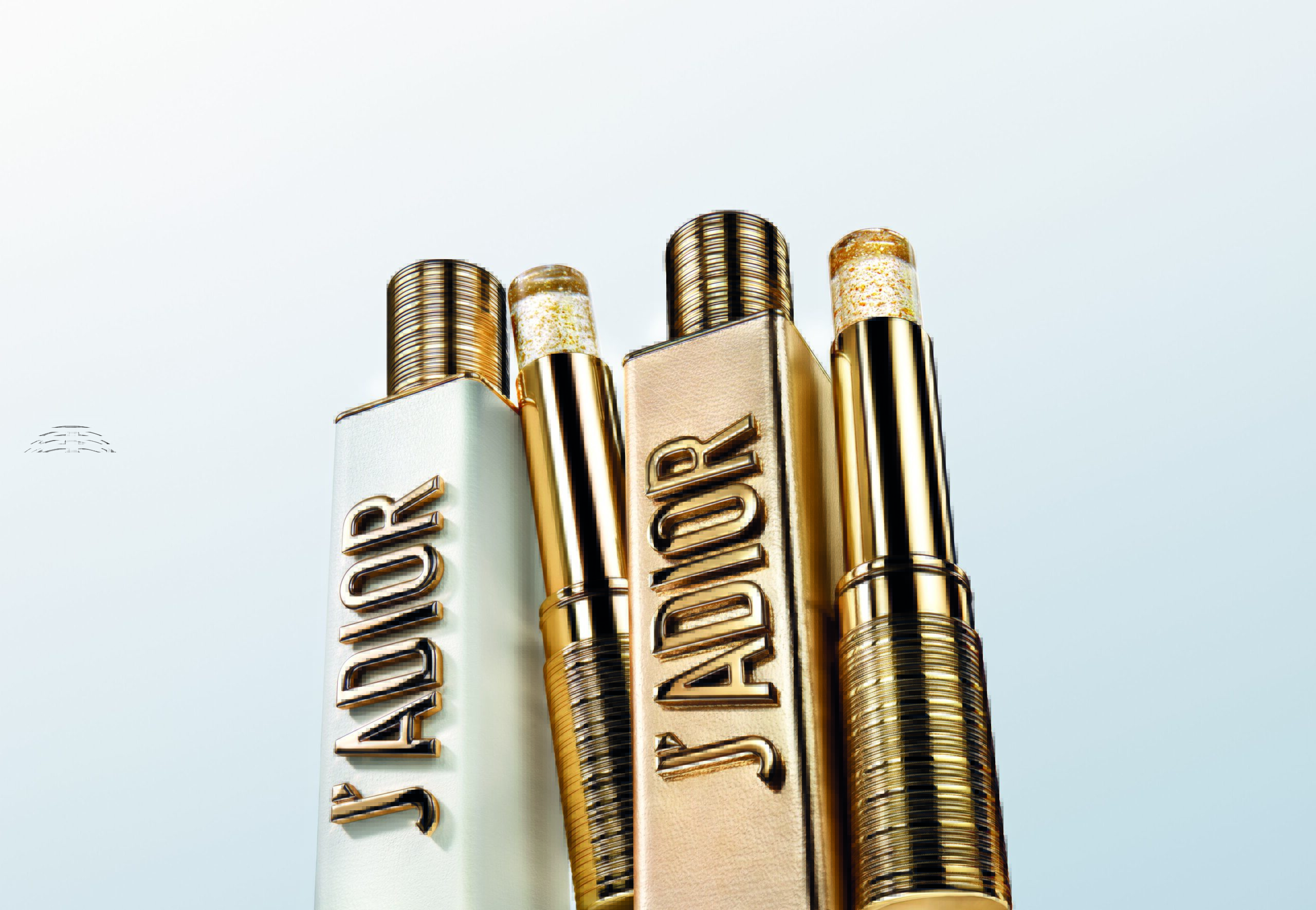  J’ADIOR من ديور: عندما يتحوّل العطر إلى قطعة أزياء وأسلوب حياة