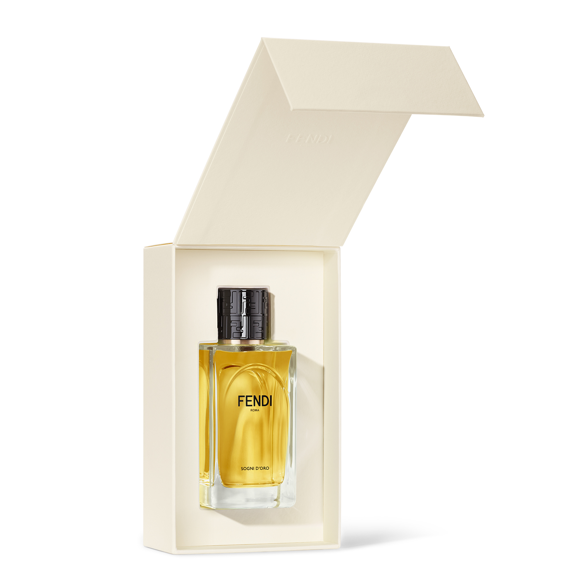 فندي تحتفي بمرور قرن على تأسيسها بإطلاق أول مجموعة عطور تجسد إرث العائلة وروح روما