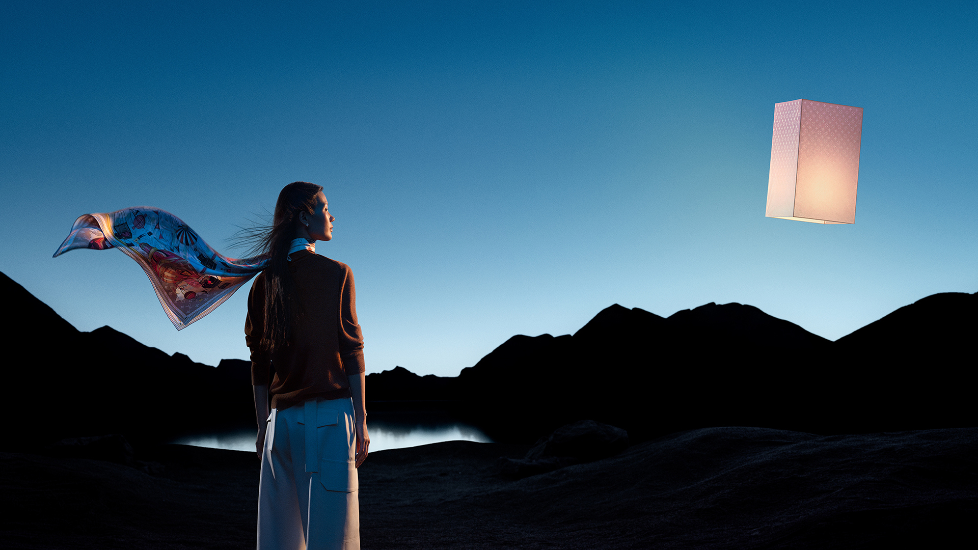 لويس فويتون تطلق حملة الأعياد 2025: رحلة عبر الضوء والجمال