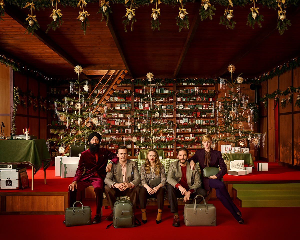 مون بلان تحتفل بموسم الأعياد 2025 بمجموعة تجمع بين سحر الكتابة وروح السفر