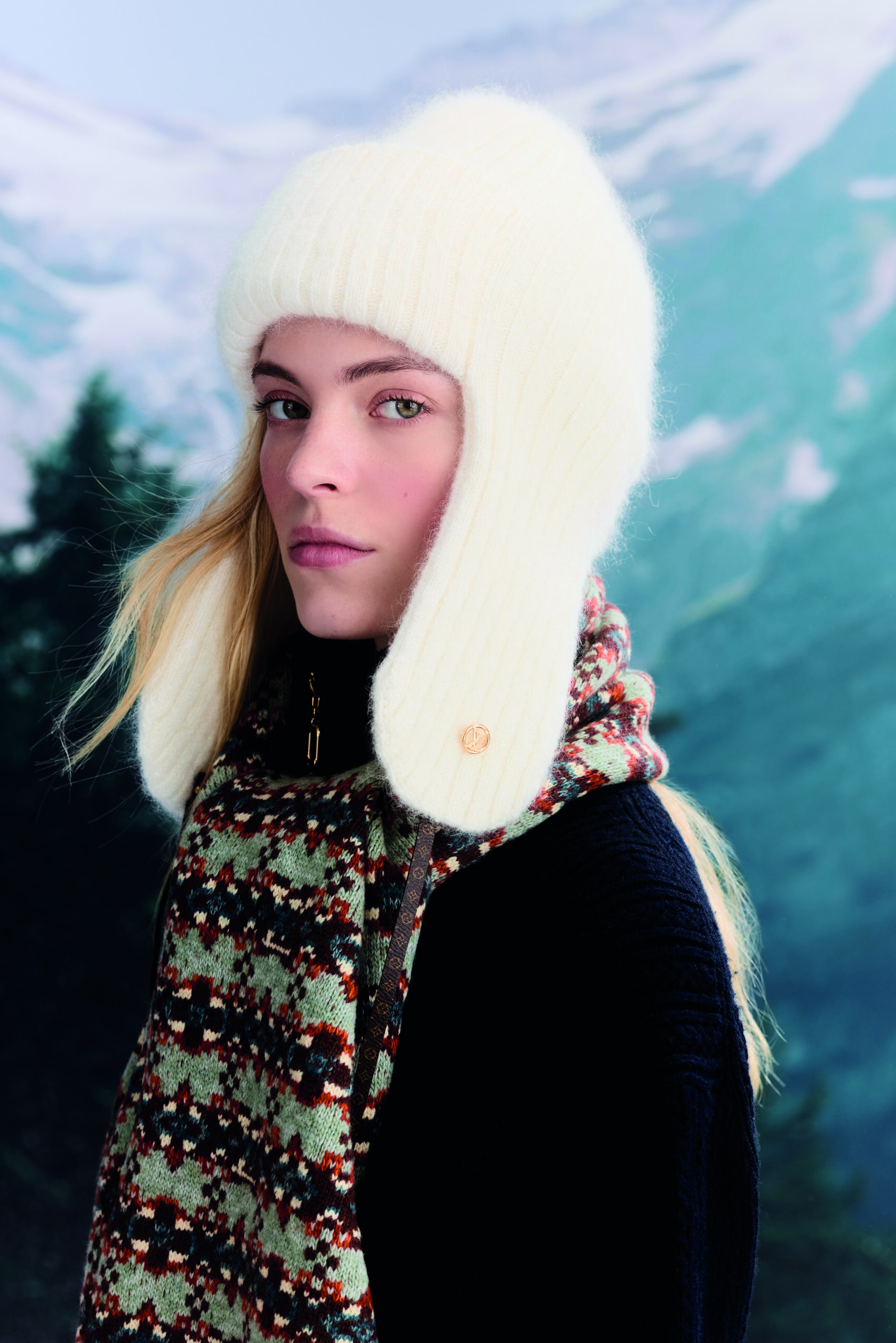 لويس فويتون تُعيد تعريف أناقة السفر الشتوي مع مجموعة LV SKI 2025 