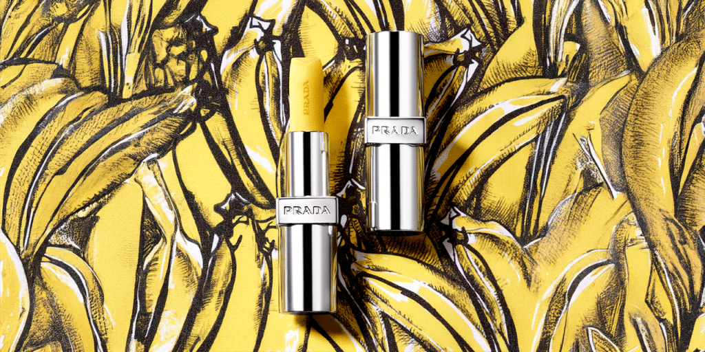  Prada تطلق بلسم الشفاه Banana Yellow أيقونة من الموضة إلى الجمال