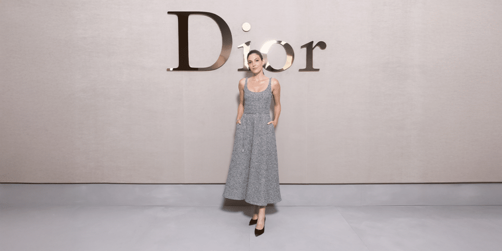 أبرز النجوم يتألقون في عرض ديور خلال أسبوع باريس للموضة