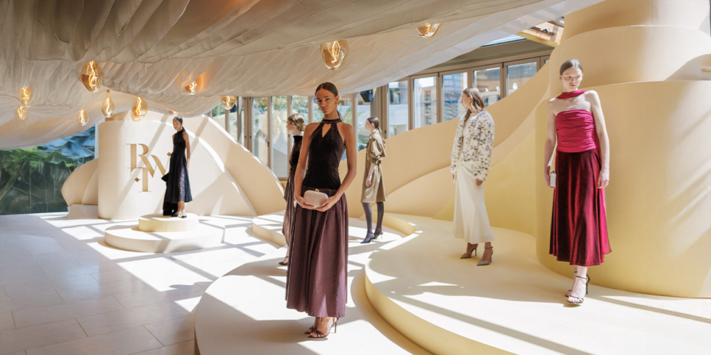 أسبوع الأزياء في الرياض 2025: احتفاء عالمي يمزج الأصالة بالإبداع