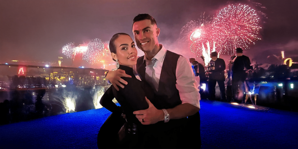 اللحظة المنتظرة: كريستيانو رونالدو يطلب يد جورجينا رودريغيز للزواج