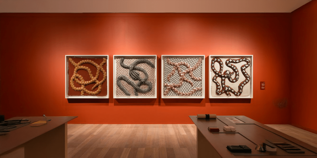 بولغري سيربنتي إنفينيتو في مومباي: حوار بين الفن والمجوهرات ينسج حكايات الأفعى الخالدة