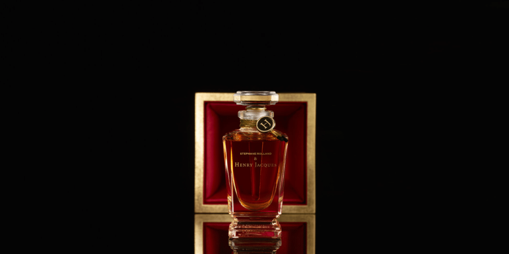 عطر ستيفان رولان x هنري جاك: توقيع عطري ينبض بروح باريس ودفء الشرق
