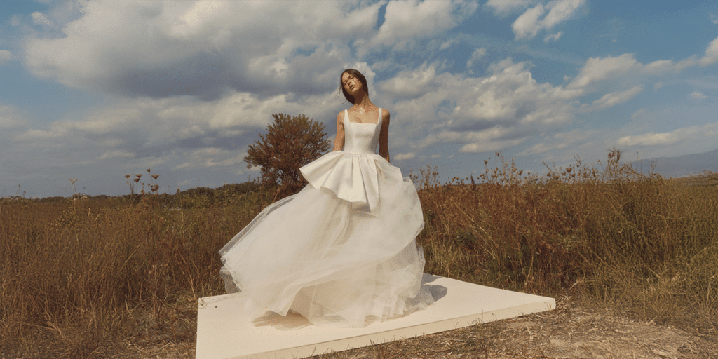 فساتين الزفاف لخريف وشتاء 2026: أناقة الحلم بلغة جديدة