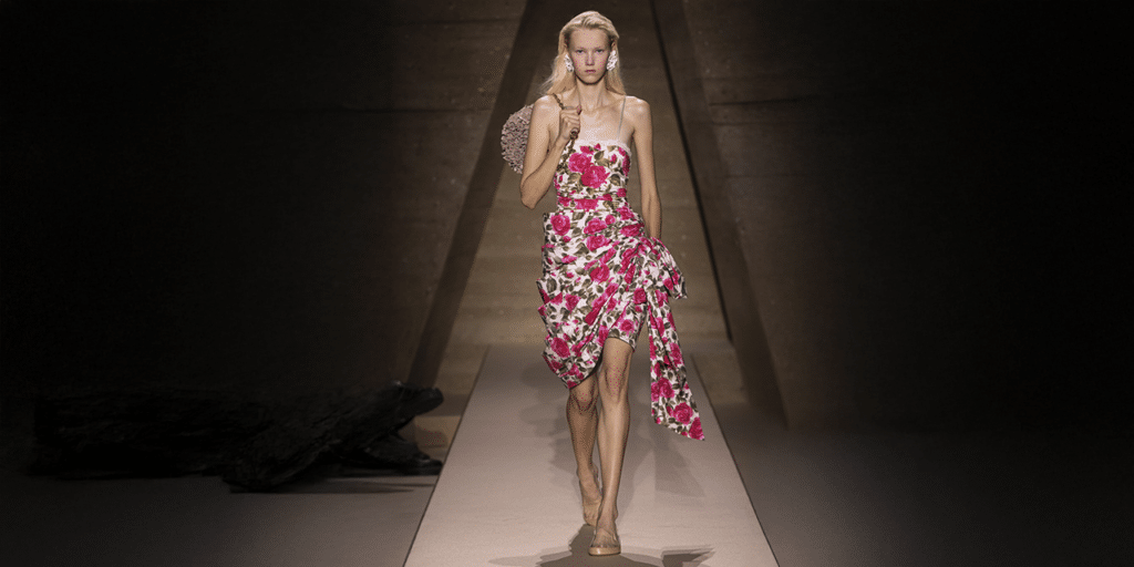 كلوي تعيد تعريف الكوتور في عرض صيف 2026: حوار بين البساطة والحِرفة