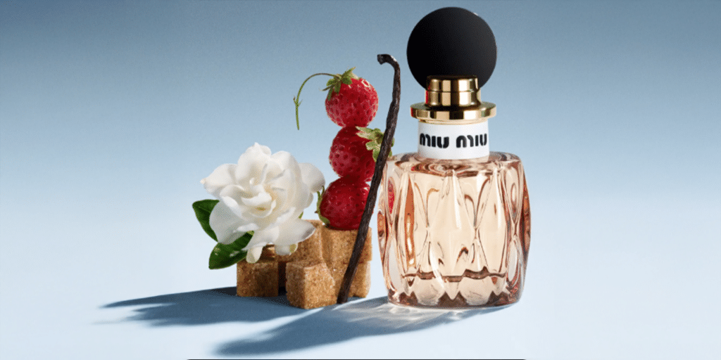 ميو ميو تكشف عن ميوتين: عطر الأنوثة الحرة والتمرّد الأنيق