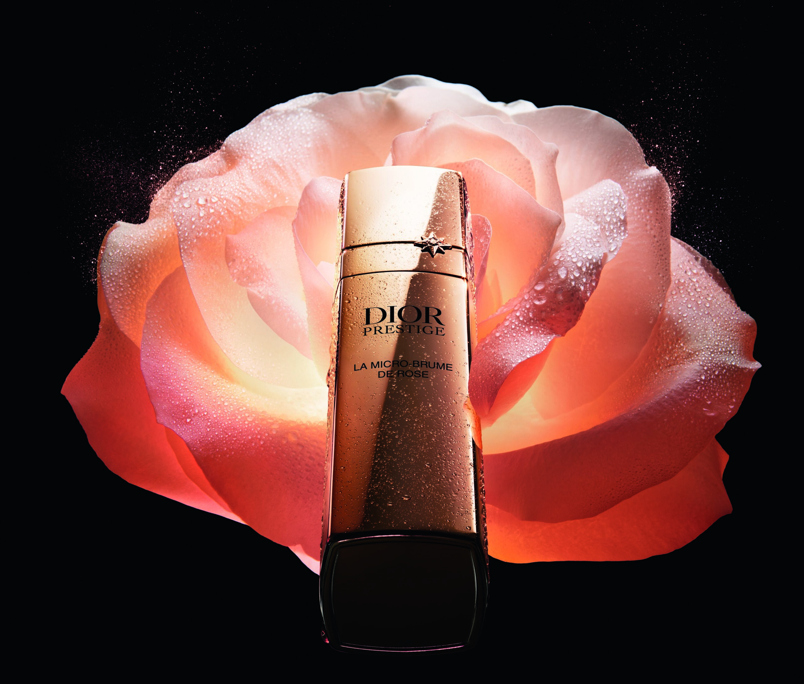 La Micro-Brume de Rose رذاذ استثنائي من ديور بتوقيع الورد