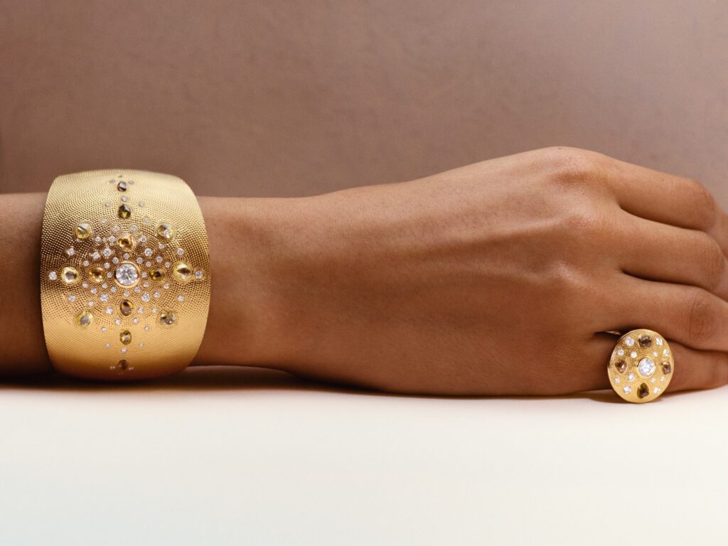De Beers London تكشف عن مجموعتي Lotus وTalisman للمجوهرات الراقية في باريس