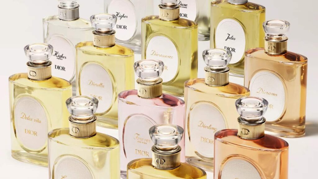 Dioriginals من ديور: إعادة إحياء 13 عطرًا أيقونيًا واستعادة ألوان الذاكرة